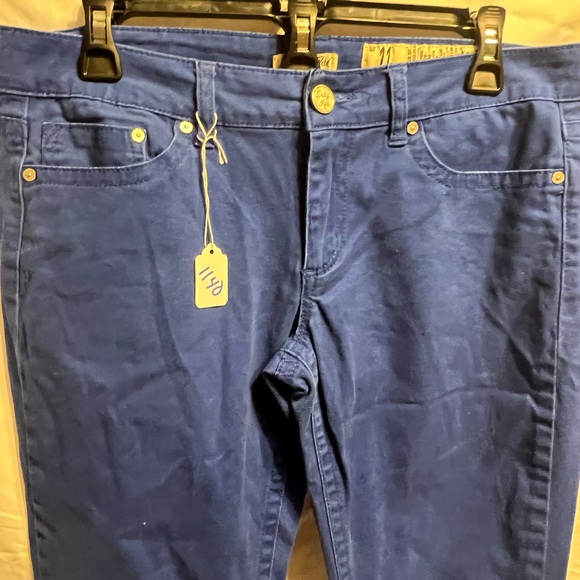 EUC Indigo Rein denim jeans. Size 11. - Picture 5 of 12